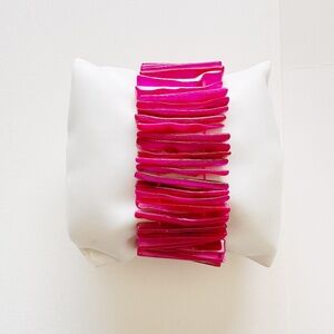 An abalone shell bracelet, 6.25 inches.